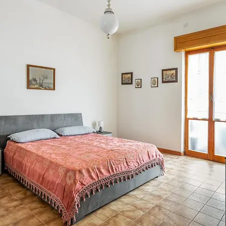 Di Buggerru-roomy With Balcony! 公寓 布杰鲁
